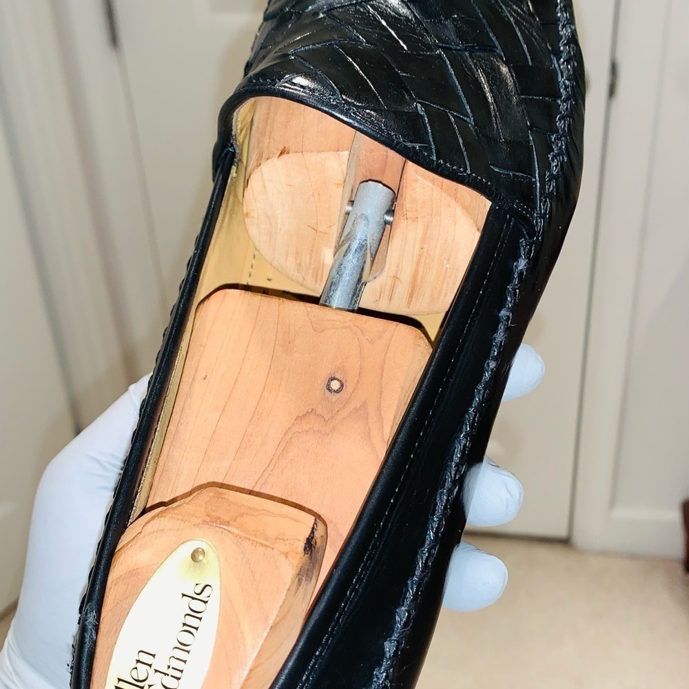 Johnston & Murphy Leather Woven Loafers. - Picture 4 of 12